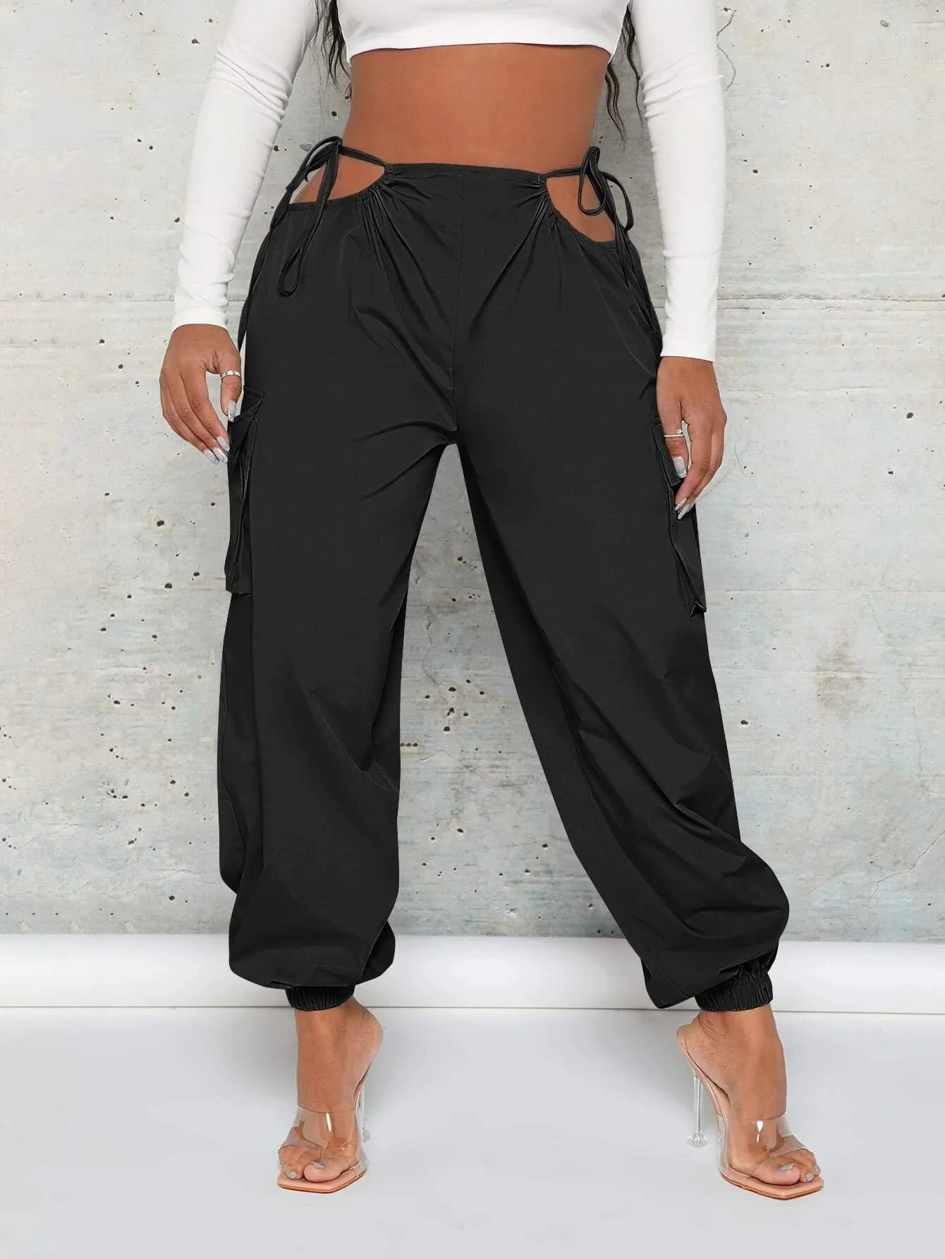 Knot Flap Regular Fit Pocket Cargo Pant